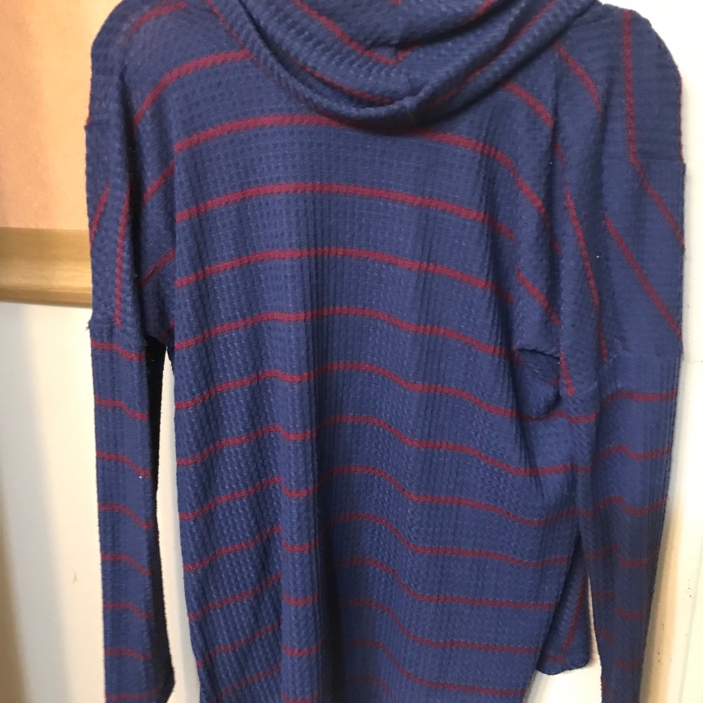 Lightweight sweater